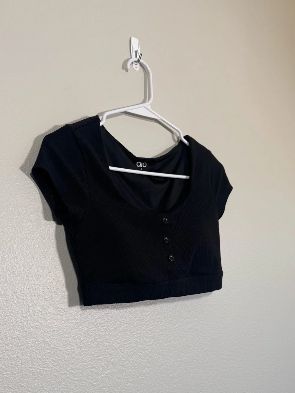 ALO Yoga Blissful Henley Bra Top in Black - S